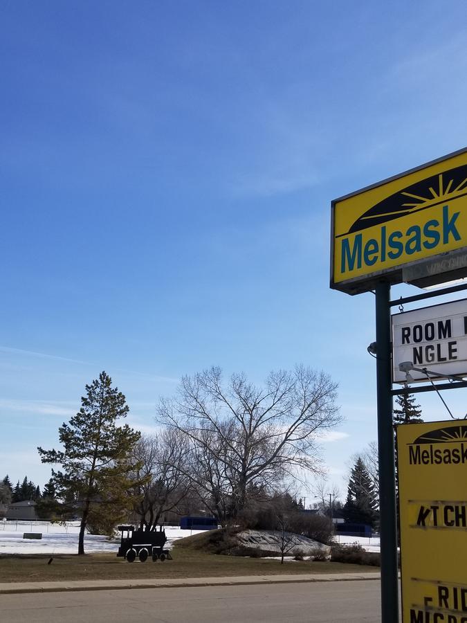 Melsask Motel Melville Exterior foto