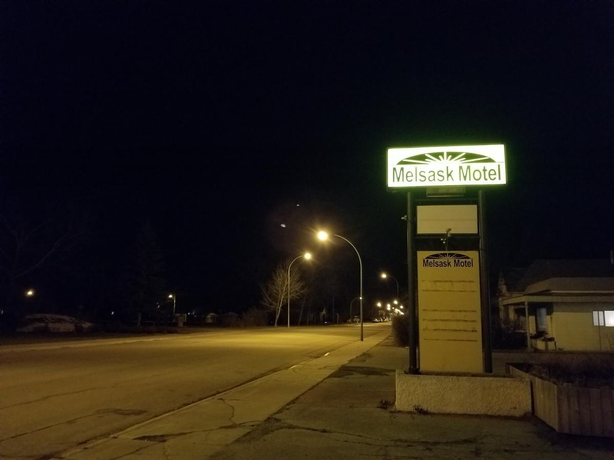 Melsask Motel Melville Exterior foto